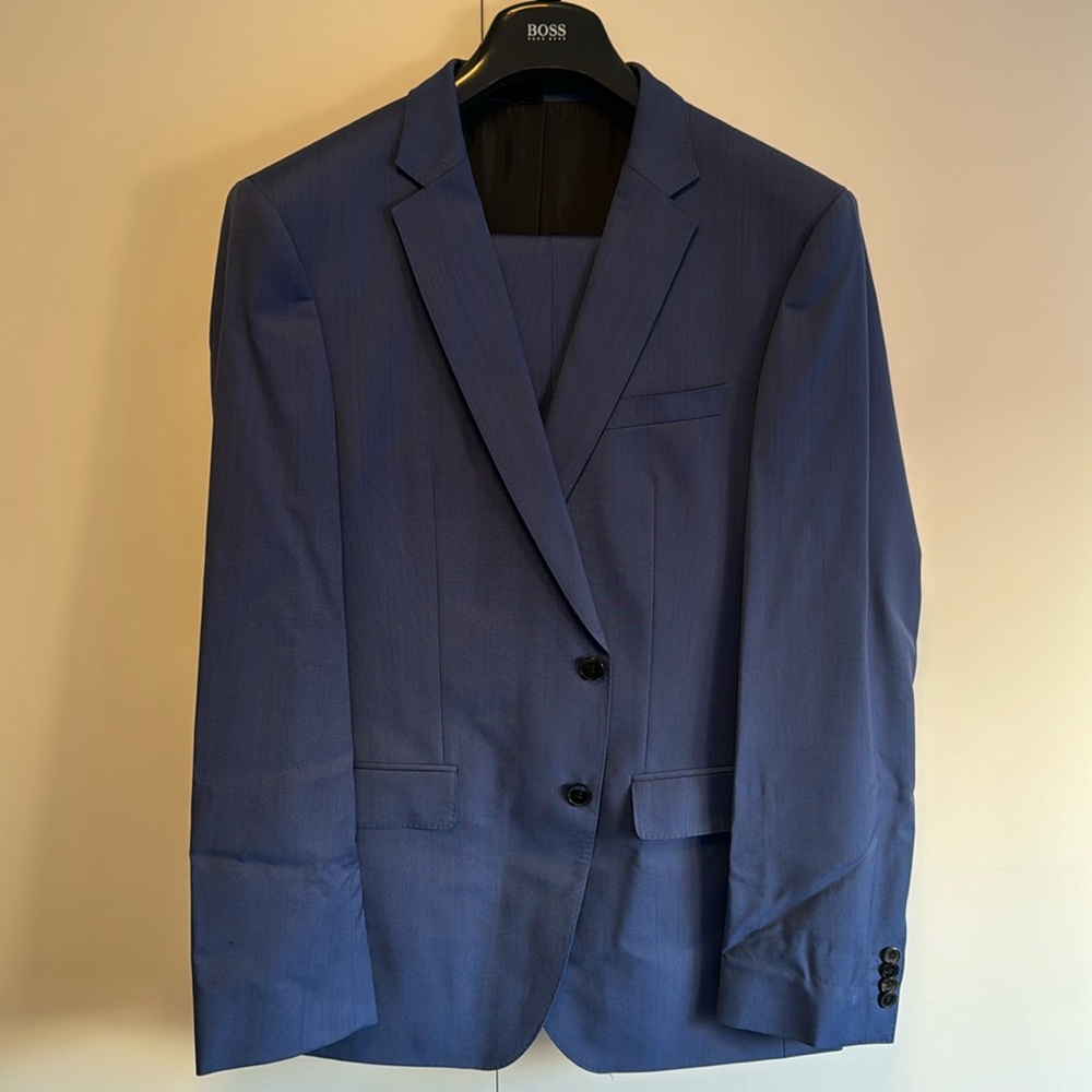 Hugo boss men’s tailored suit